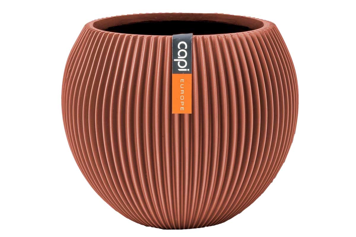 Capi Vase ball groove merot red 18cm (BGVMR102)